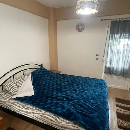 Διαμέρισμα Cozy In *